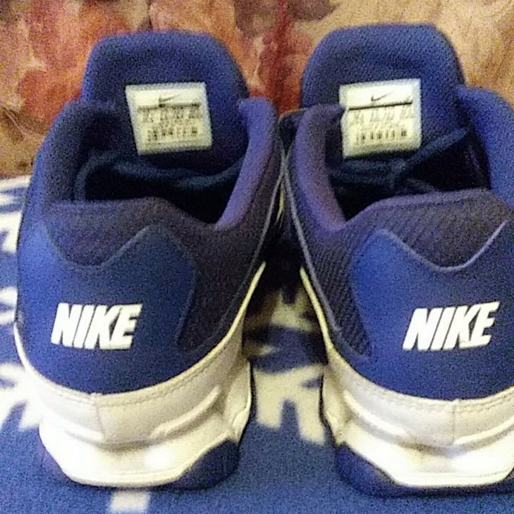 Shoes - Picture 4 of 4